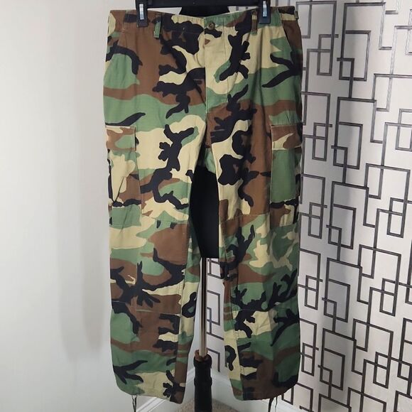 authentic military-style Other - Military BDU Camo Pants - Medium Short (Waist 31-35 inches)